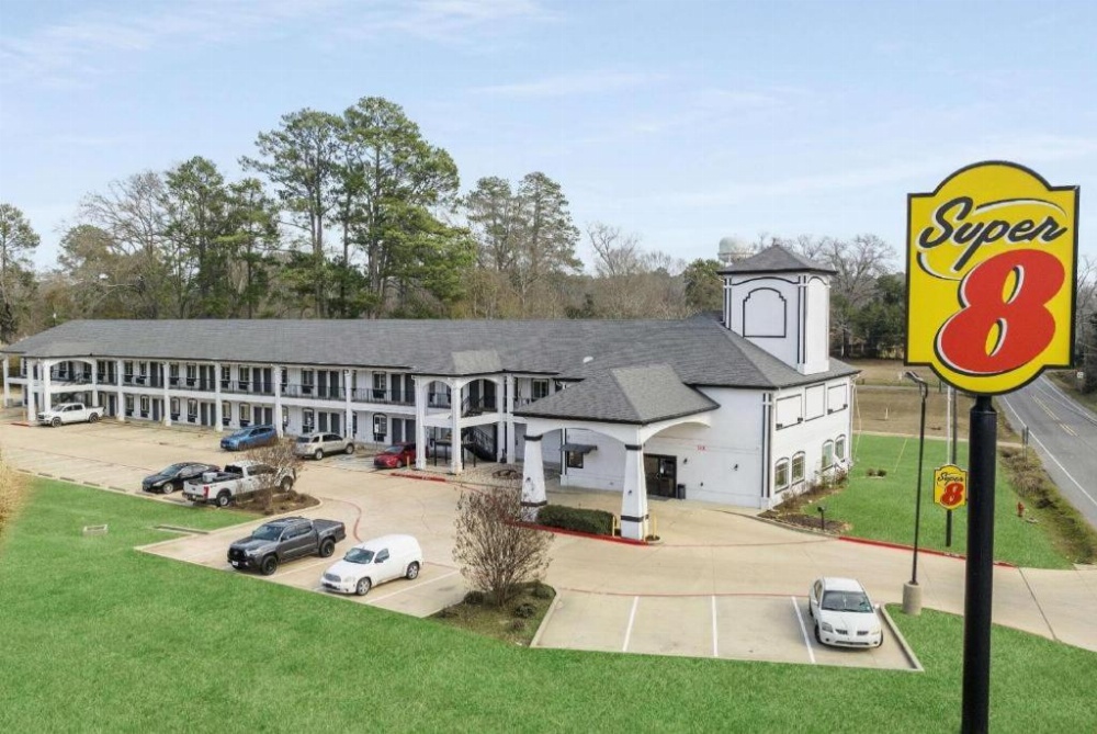 Super 8 by Wyndham Mansfield LA